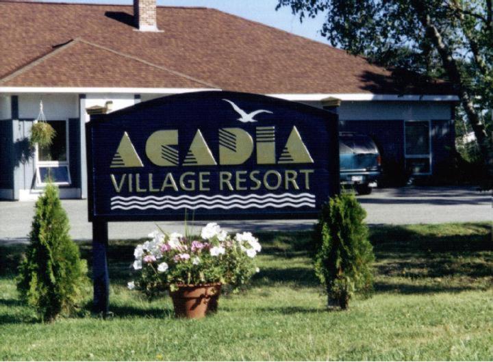 Acadia Village Resort Ellsworth Exterior photo